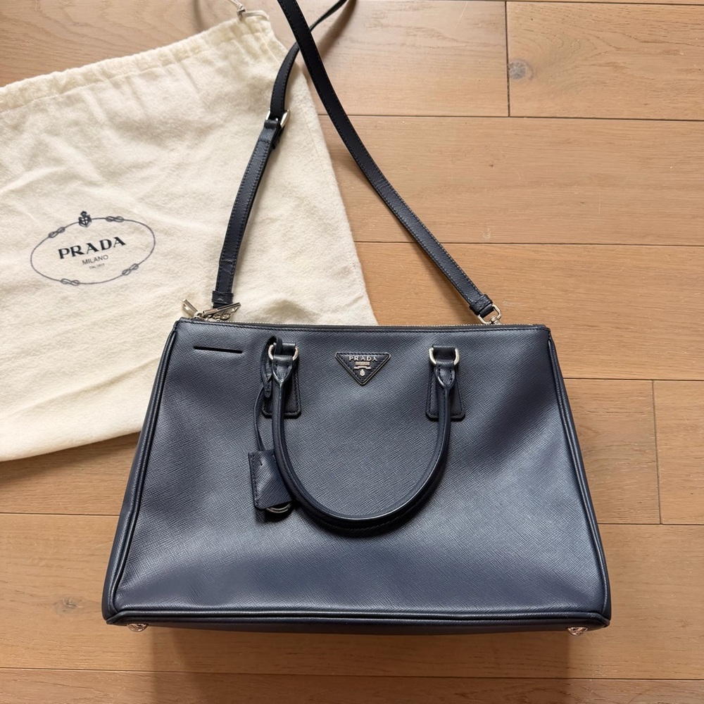 Authentic Prada navy blue Galleria Saffiano Lux Medium Double-Zip Tote bag